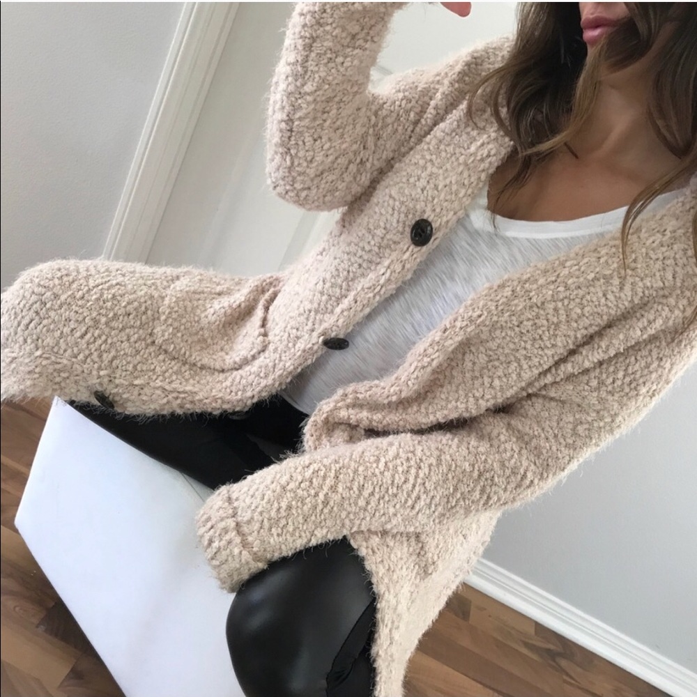 *keeping* Super soft cardigan! 🌟